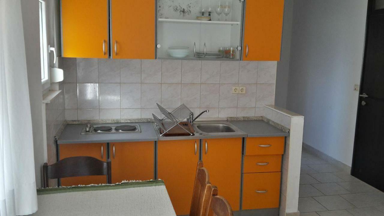 Apartments Luki Trogir Exterior photo